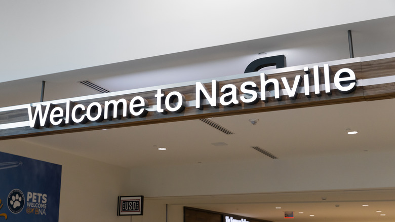 A welcome sign at BNA.