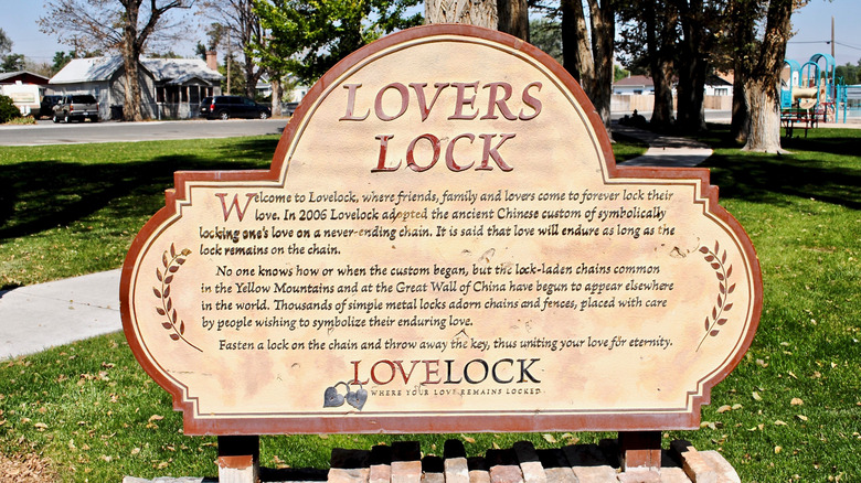 Lovers Lock sign in Lovelock