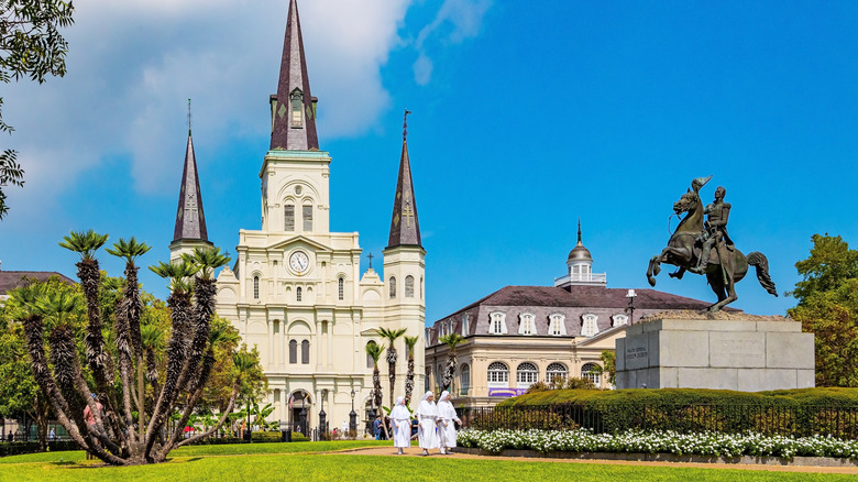 saint louis cathedral andrew jackson statue