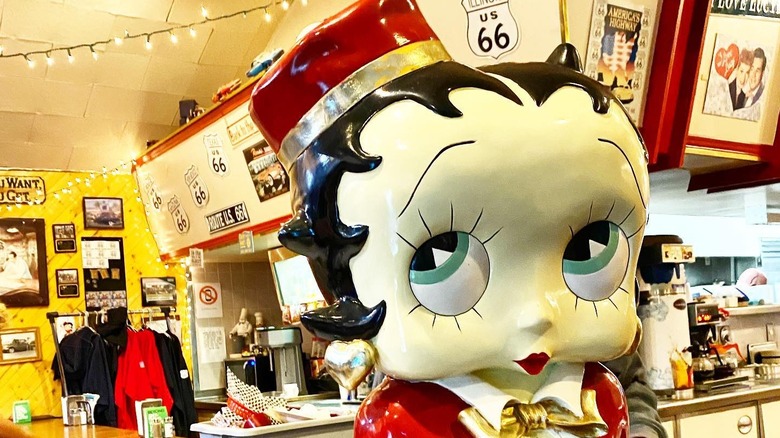 Inside Goldies Route 66 Diner