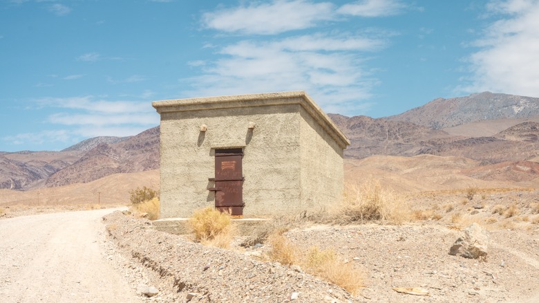 structure at Cerro Gordo