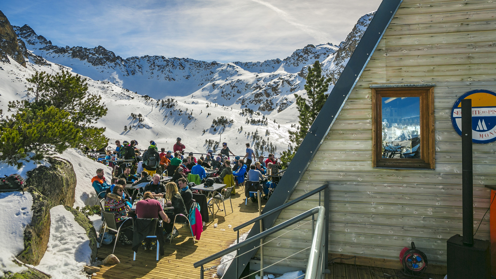 One Of The French Pyrenees' Largest Ski Areas Is An Affordable Family ...