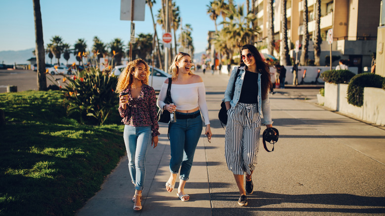 woman walking in los angeles