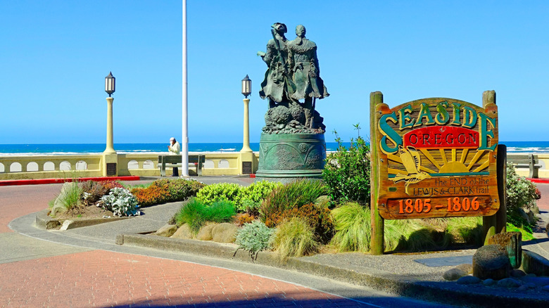 Seaside Oregon town