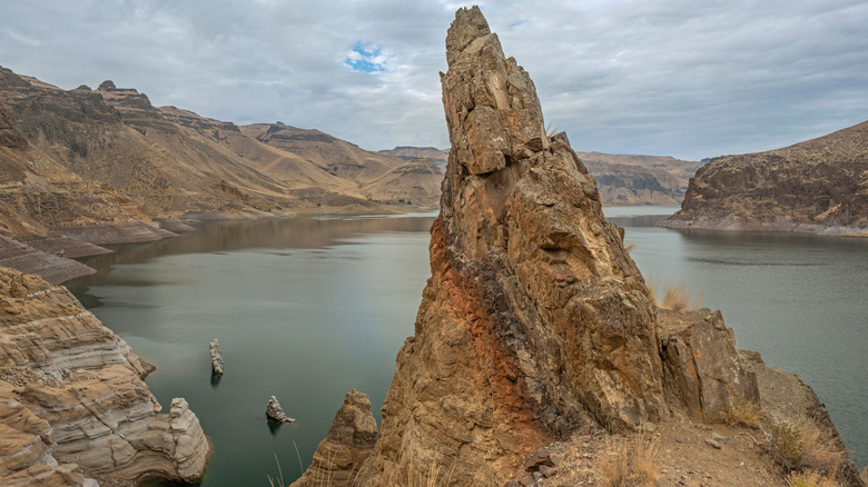 Lake Owyhee in Oregon