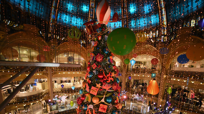 Christmas tree at Galeries Lafayette in Paris