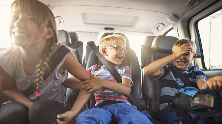 kids in backseat of car