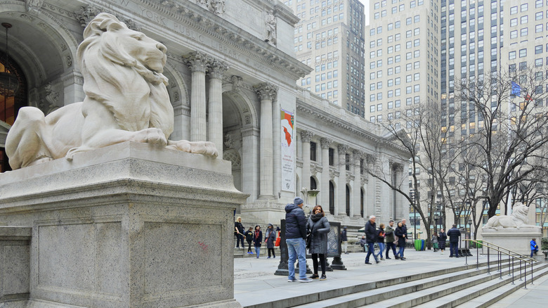 New York Public Library lion