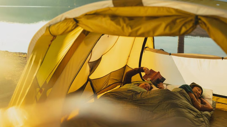 Siesta sleeping bag in tent