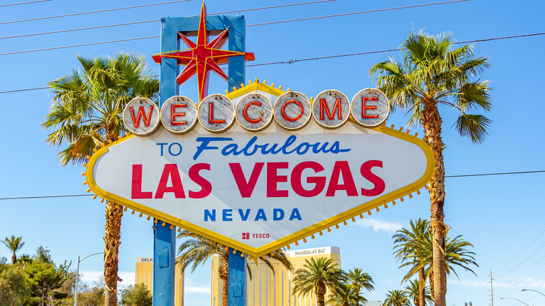 Welcome to Las Vegas sign