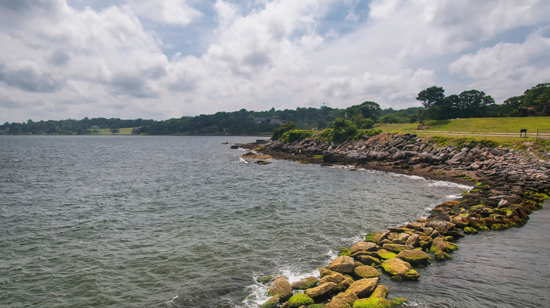 The coastline at Rocky Point State Park and Narragansett Bay.
