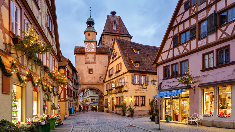 Röderbogen arch and Markusturm tower in Rothenburg ob der Tauber