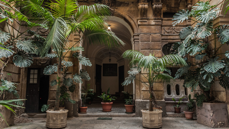 Courtyard and entrance to Palazzo Conte Federico in Palermo