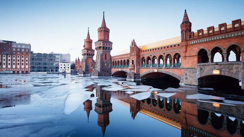 The Oberheim Bridge in Berlin over an icy river