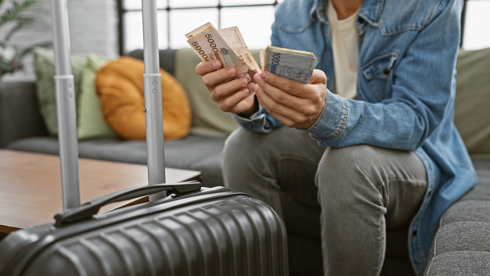 Samantha Brown's Simple Money Advice Will Help You Avoid Embarrassment While Traveling