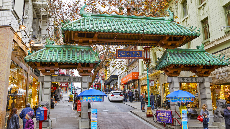 San Francisco's Chinatown Is A Must-Visit On Your First Trip