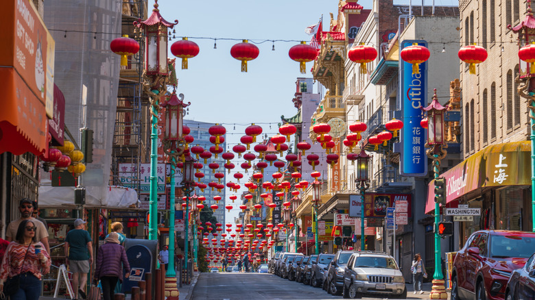 red chinese lanterns strung across the street in San Francisco's Chinatown
