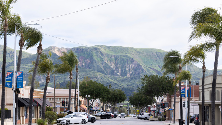 Green mountains behind downtown Fillmore, California