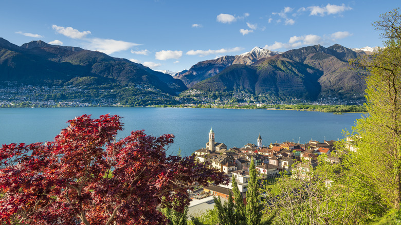 View to the small village of Vira