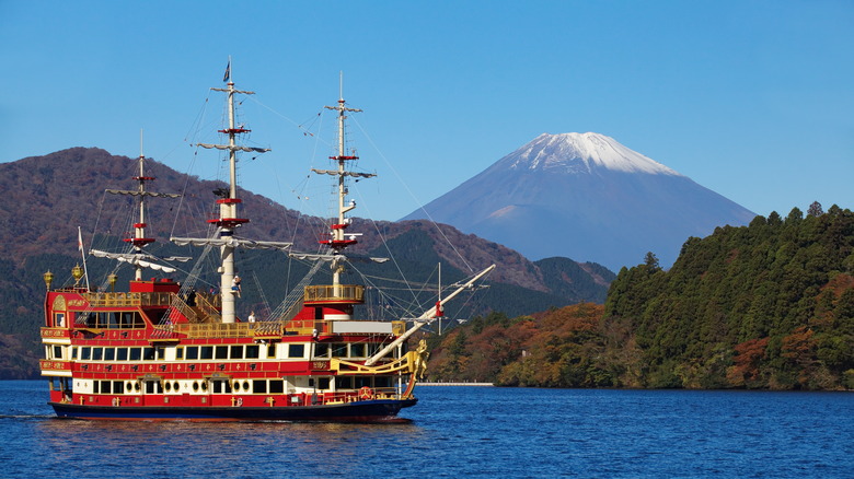 Hakone Mount Fuji Lake Ship