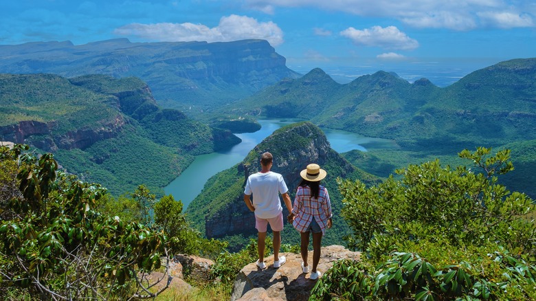 Couple looking over Blyde River Canyon