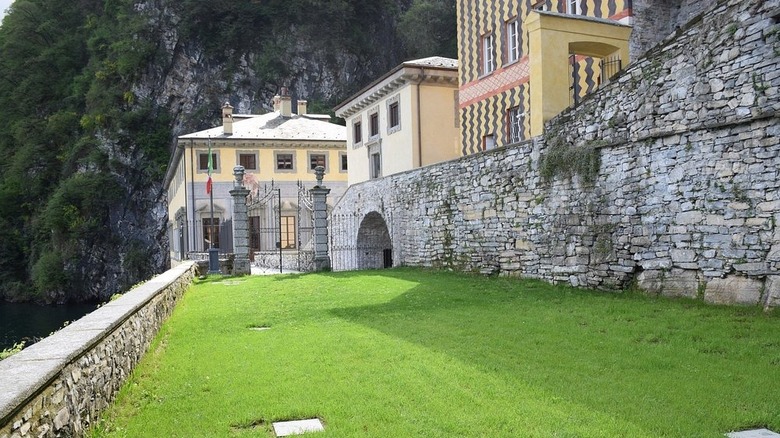 Italian villa on the shores of Lake Como