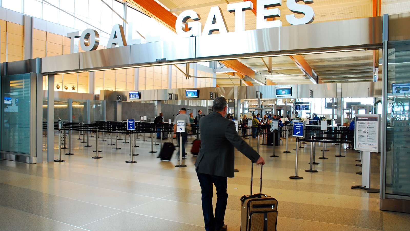 Union Sues TSA Over Secretive Airport Screening Privatization Plan