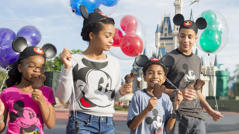 kids eating mickey ice cream