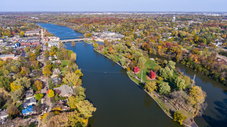 Aerial shot of Geneva, Illinois