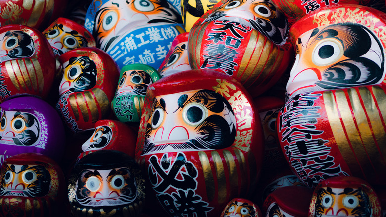 Daruma dolls in Shorinzan Darumaji Temple