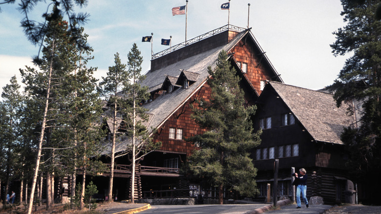 The Old Faithful Inn in Yellowstone National Park