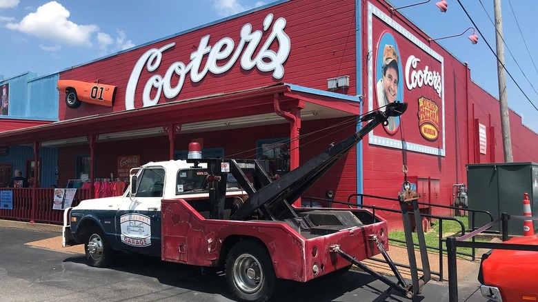 Exterior of Cooter's Place and truck
