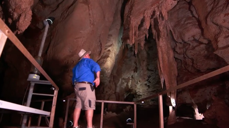 Cutta Cutta Caves, Australia