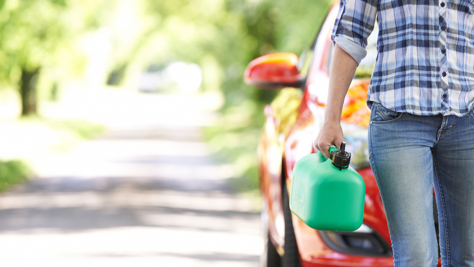 The First 4 Things You Should Do When Running Out Of Gas On A Road Trip