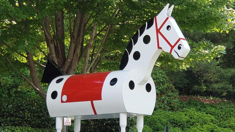 Painted wooden horse statue in Tryon, North Carolina
