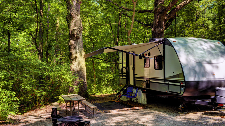Camper set up in Starved Rock State Park