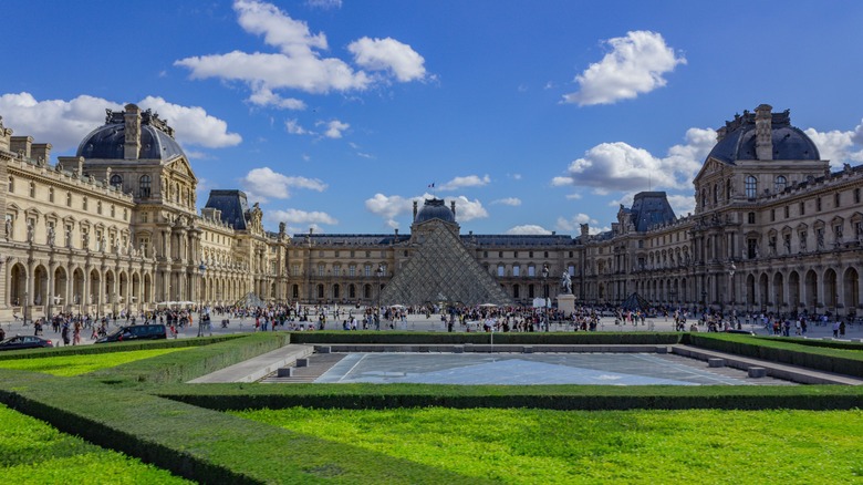 the louvre pavillion