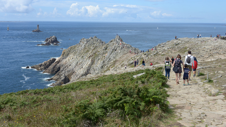 The trail at the Pointe du Raz