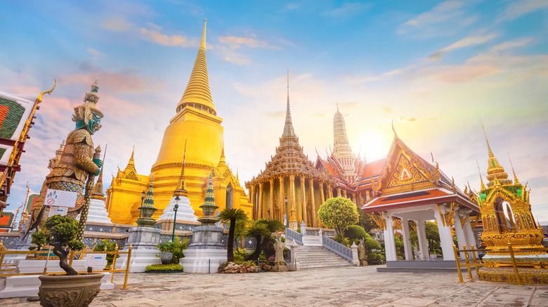 Wat Phra Kaew Temple Bangkok