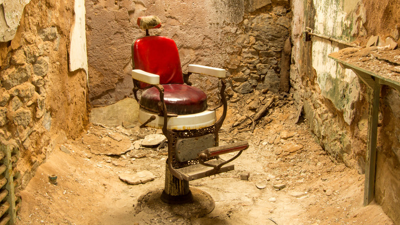 dentist chair abandoned 