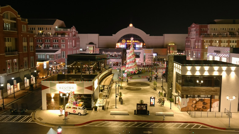 Atlanta at Christmas time with a giant christmas tree and christmas lights