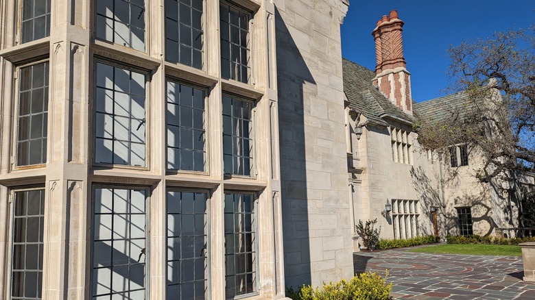 Greystone Mansion 