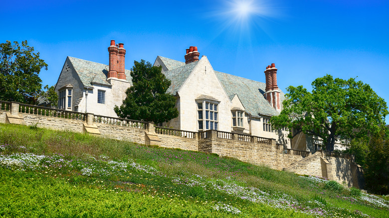 Greystone Mansion in Beverly Hills 