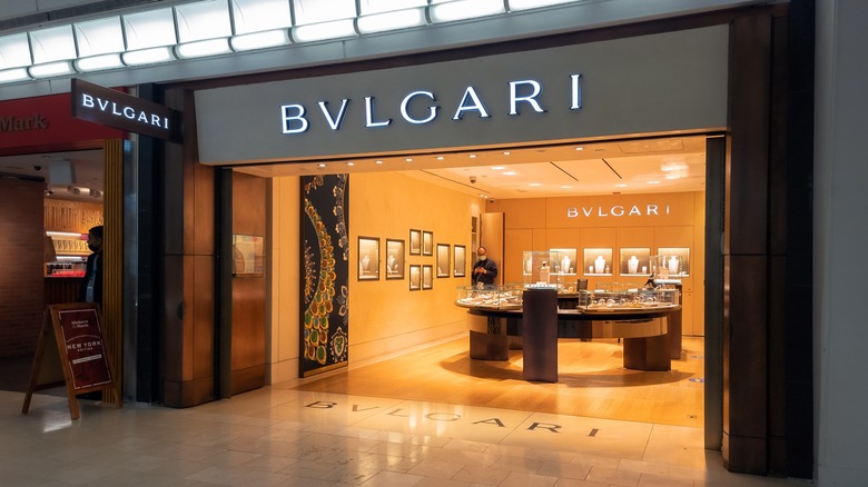 luxury storefront in JFK airport