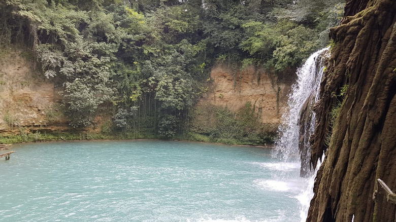 The waterfall on the Sentierelsa Trail