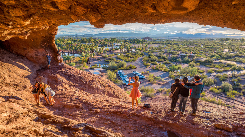 hole in the rock at papago park in phoenix