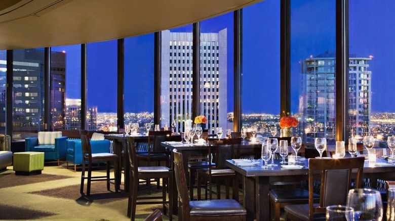 compass room restaurant in phoenix arizona