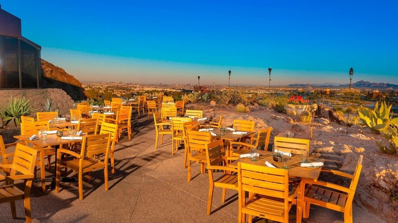 top of the rock outdoor patio phoenix