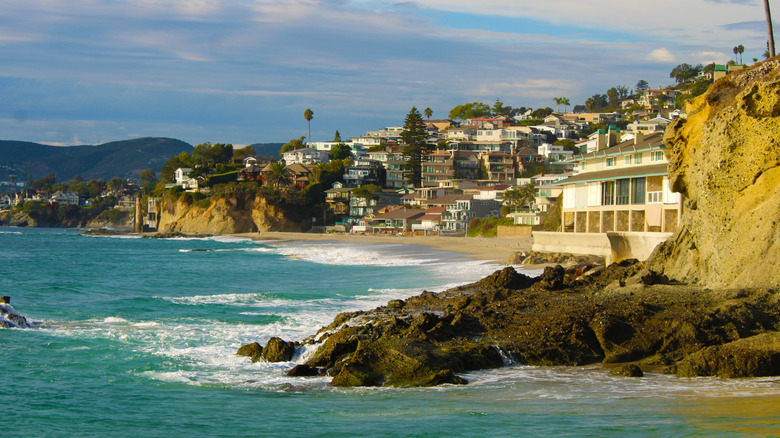 houses on cliffs and along the beach