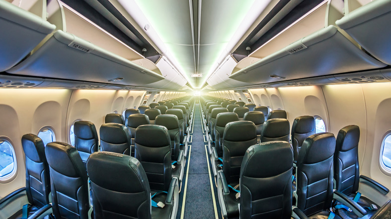 empty airplane seats 